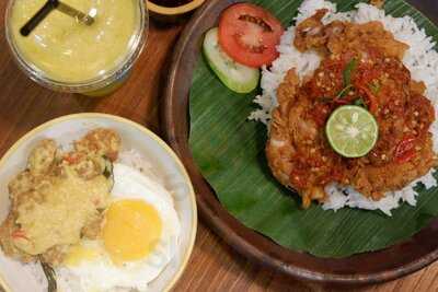 The People's Cafe Wtc 6