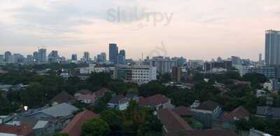 La Vue Rooftop Lounge