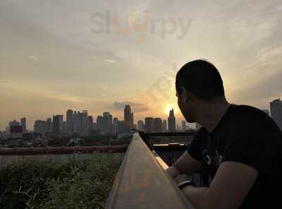 La Vue Rooftop Lounge