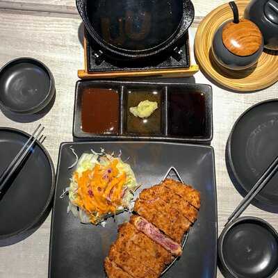 Akatama Japanese Restaurant & Bar