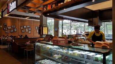 Eaton Bakery & Restaurant