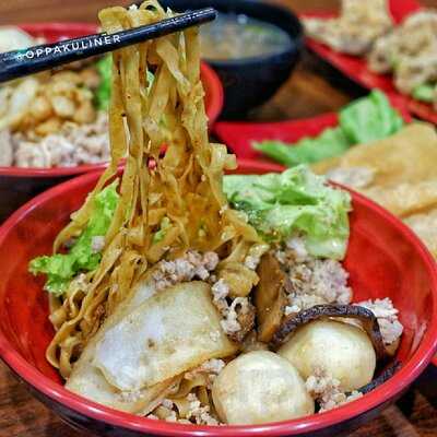 Yong He Noodle House