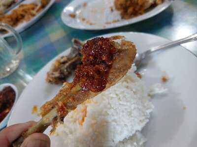 Ayam Goreng Suharti