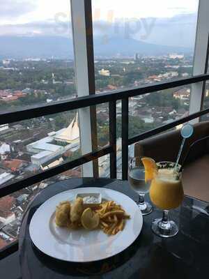 Infinite Resto & Lounge