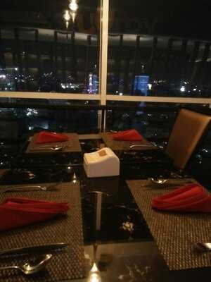 Infinite Resto & Lounge