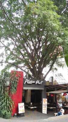 Pizza Hut Ciwalk