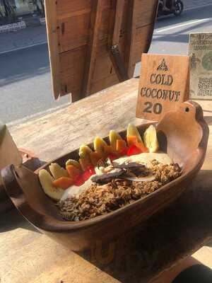 Green Guru Smoothie Bowls