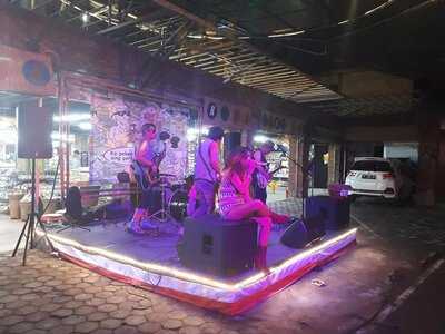 Laba-laba Bar & Grill