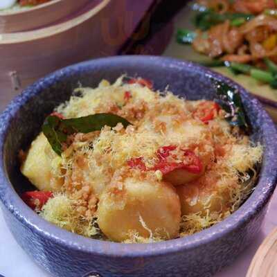 Khung Bar & Restaurant