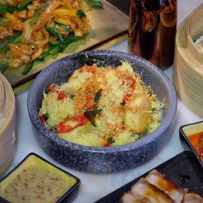 Khung Bar & Restaurant