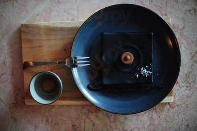 Tales | Coffee & Belgian Sweets