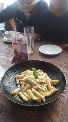 Scenic Resto & Lounge