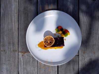 Upzscale Sky Dining And Bar