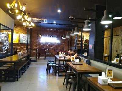 Warunk Upnormal Ciwalk