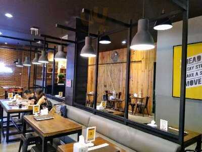 Warunk Upnormal Ciwalk