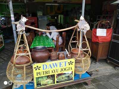 Warung 2 Putri Muslim