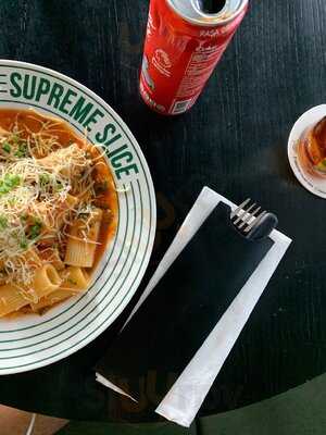 Gigi's Supreme Slice