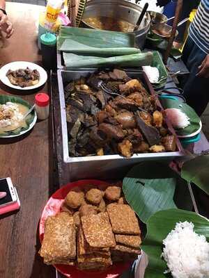 Nasi Gandul Pak Memed