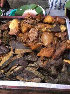 Nasi Gandul Pak Memed