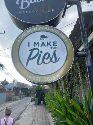 I Make The Pies