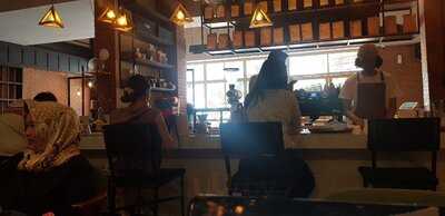 Antara Kata Coffee Talk