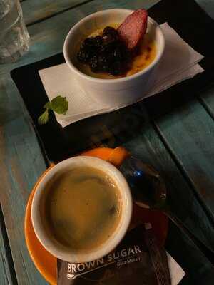 Fat Cats Bar & Restaurant