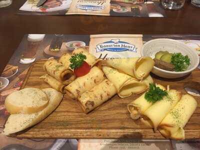 Bavarian Haus Bratwurst 'n Grill