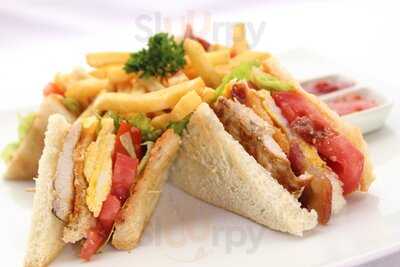 Buddhas Lounge And Bar