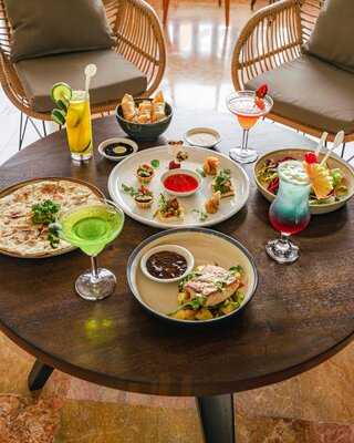 Buddhas Lounge And Bar