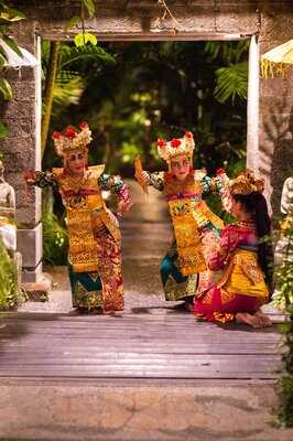 Dong Oman Cultural Dining