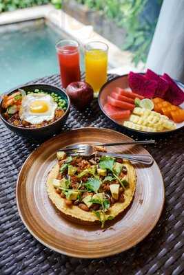 Dong Oman Cultural Dining