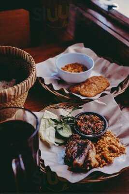 Bebek & Ayam Srikoyo