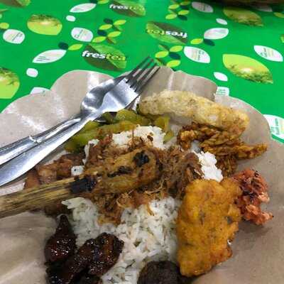 Warung Sate & Babi Guling Bu Puri