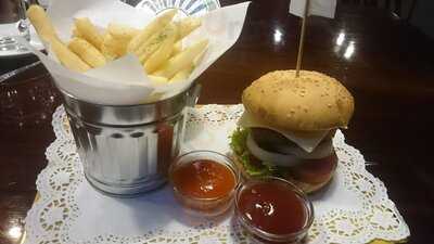 Lumiere Bistro And Art Gallery