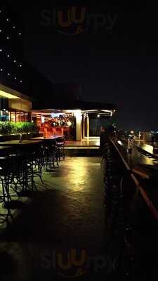Vesper Sky Bar & Lounge