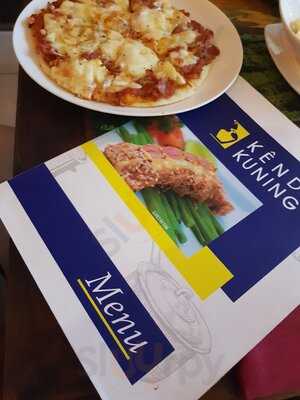 Kendi Kuning Bar & Restaurant