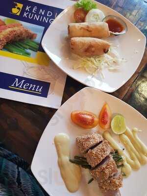 Kendi Kuning Bar & Restaurant