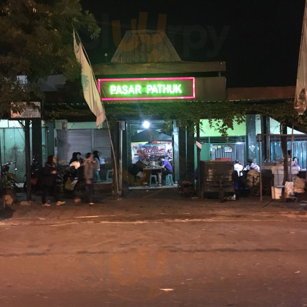 Warung Makana Bhayangkara/ketandan