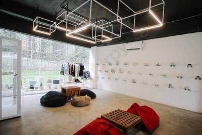 Paradigma Kafe & Restoran