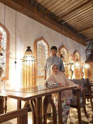 Al Jazeerah Signature