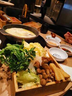 Bijin Nabe By Tsukada Nojo