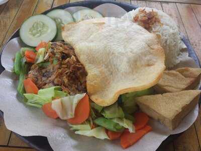 Pandan Tiki Bar & Resto