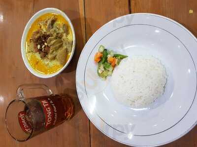 Sate & Tongseng Pak Budi