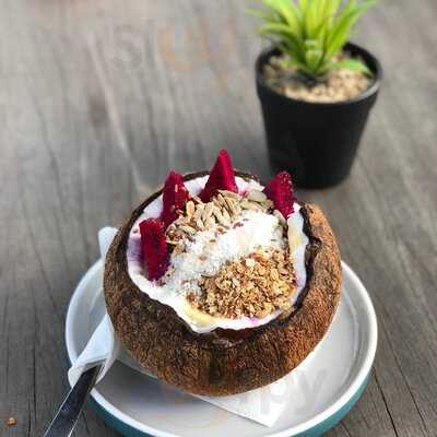 Loka Health Cafe/bar