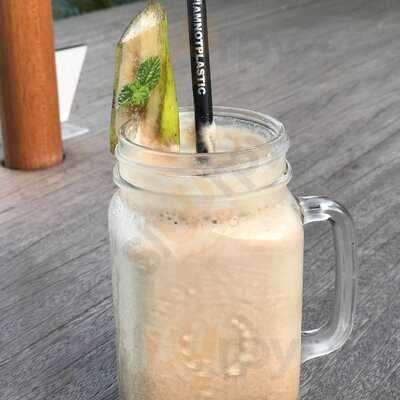 Loka Health Cafe/bar