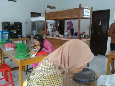 Soto Seger Ayam Kampung Mbok Yem Boyolali