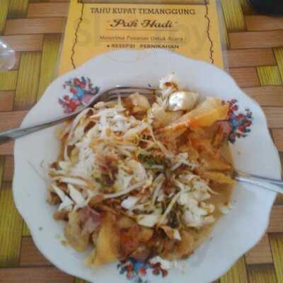 Tahu Kupat Temanggung Pak Hadi Semarang