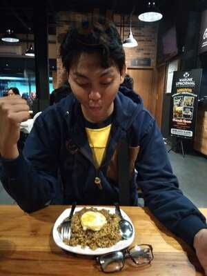 Warunk Upnormal Serpong Utara