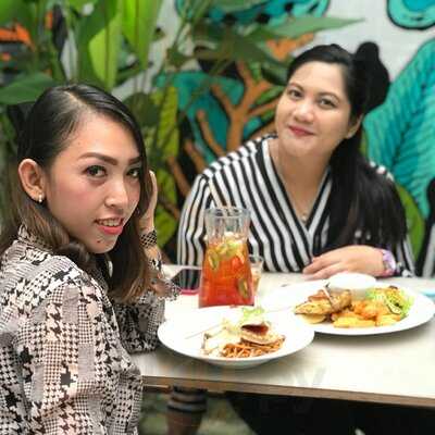 Mezzanine Eatery And Coffee