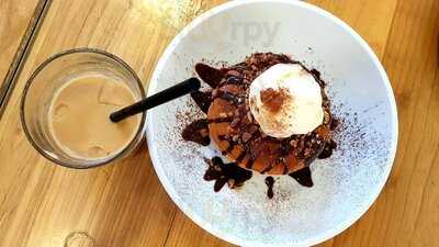 Common Grounds Neo Soho